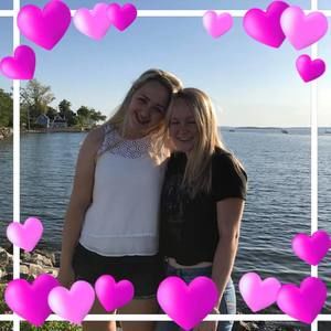 Meet your Posher, Danielle